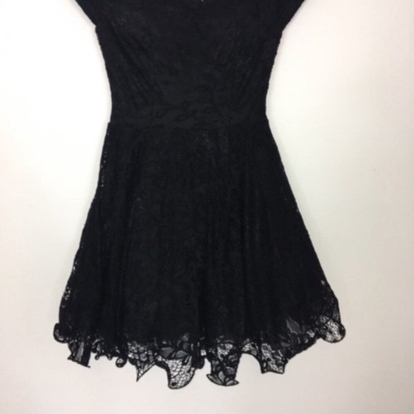 Windsor Lace Semi Flare Skater Dress - Picture 2 of 8
